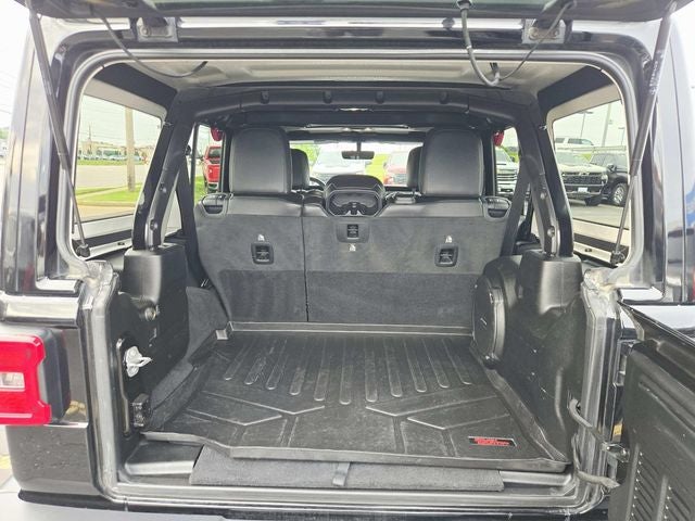 2020 Jeep Wrangler Unlimited Sahara Altitude