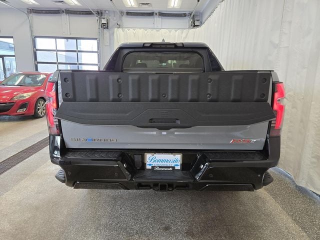 2025 Chevrolet Silverado EV RST