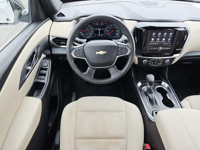 2022 Chevrolet Traverse LS
