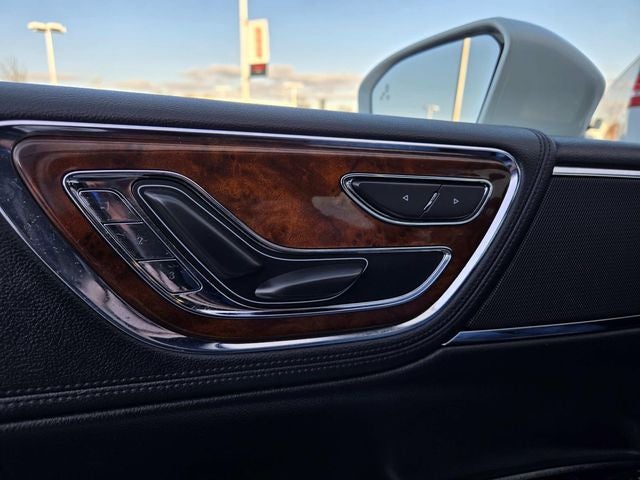 2018 Lincoln Continental Select