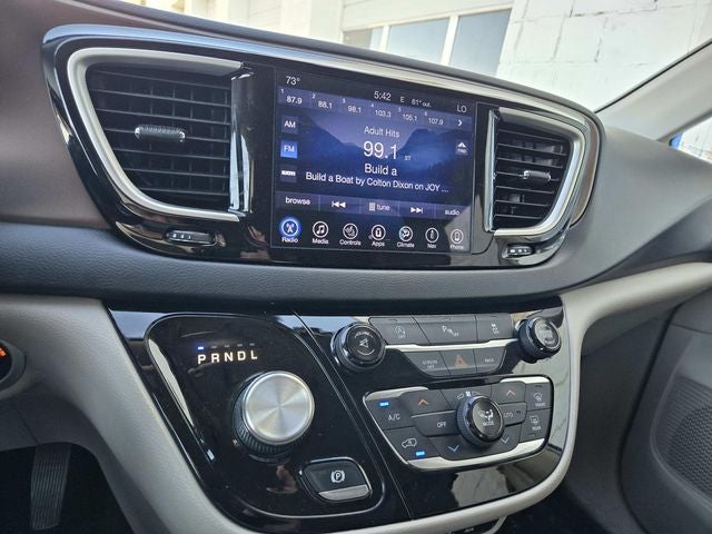 2017 Chrysler Pacifica Touring L