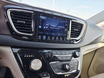 2017 Chrysler Pacifica Touring L Plus