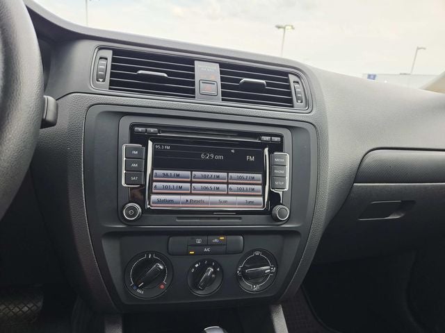2015 Volkswagen Jetta 2.0L S w/Technology
