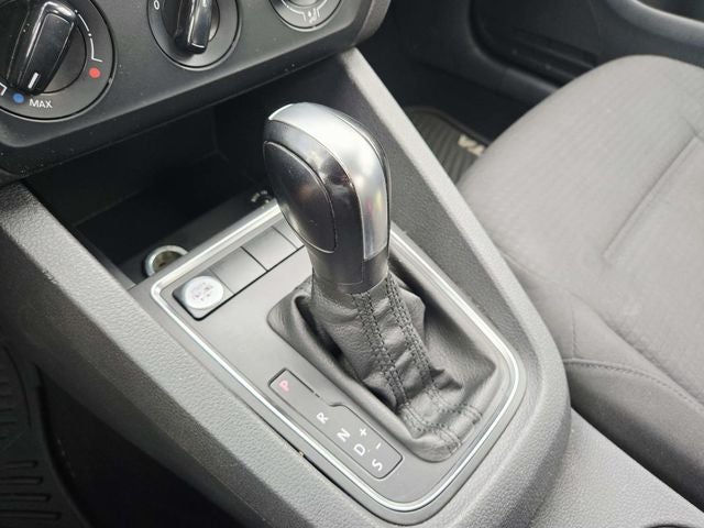 2015 Volkswagen Jetta 2.0L S w/Technology