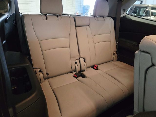 2022 Honda Pilot Touring 8 Passenger