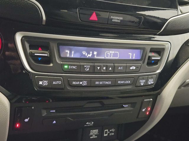 2022 Honda Pilot Touring 8 Passenger