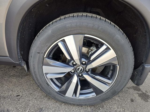 2022 Nissan Rogue SL