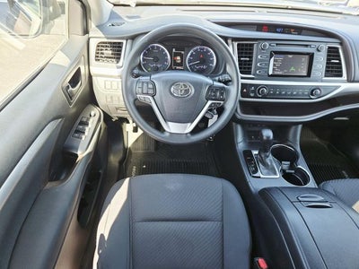 2019 Toyota Highlander LE
