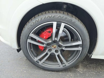 2014 Porsche Cayenne GTS