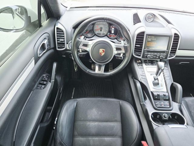2014 Porsche Cayenne GTS