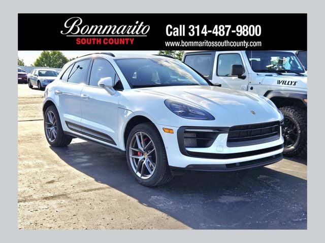 2022 Porsche Macan S's photo