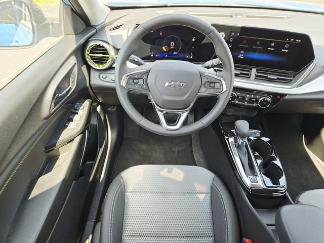 2026 Chevrolet Trax LT - Photo 7