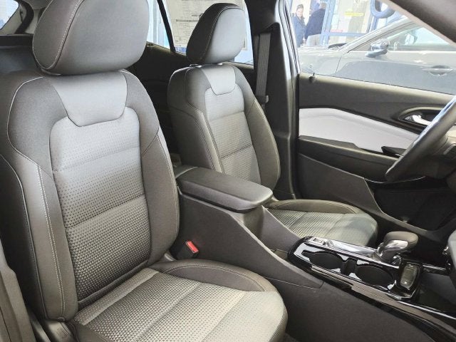 2026 Chevrolet Trax LT - Photo 14
