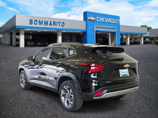 2026 Chevrolet Trax LT - Photo 3