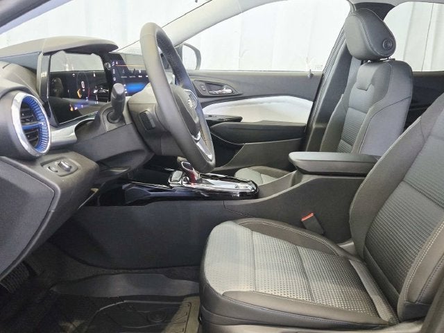 2026 Chevrolet Trax LT - Photo 8